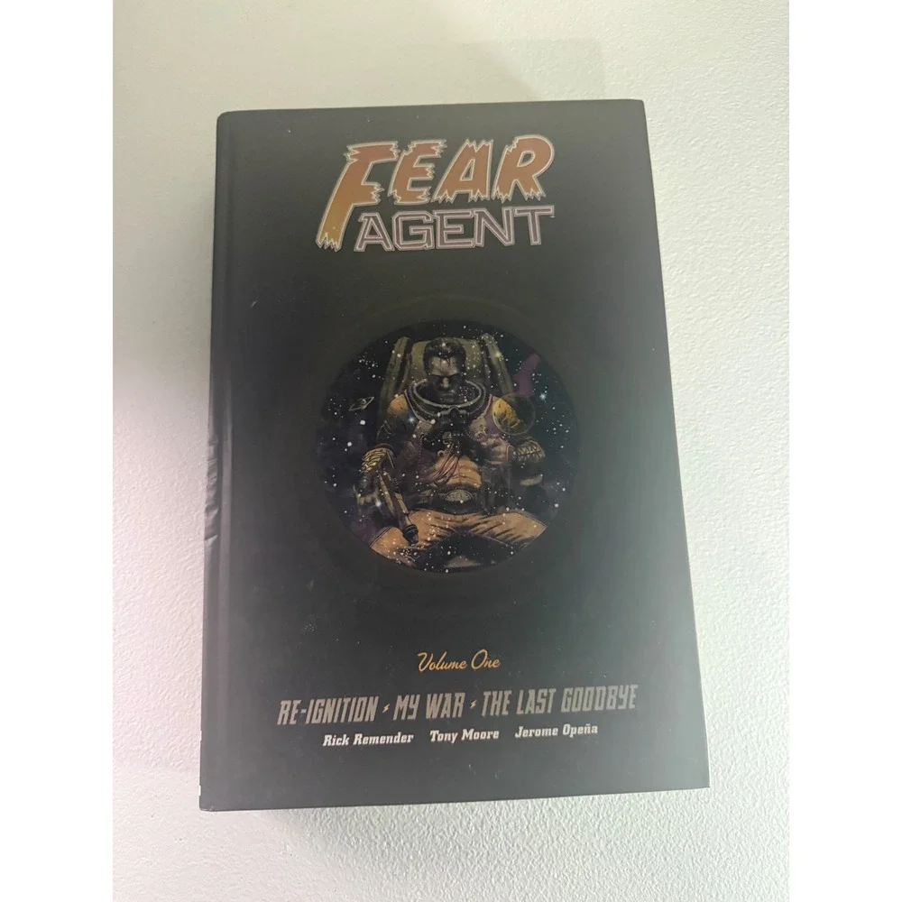 Fear Agent Library Edition Vol1 Hardcover Signed Tony Moore Remender Dark Horse